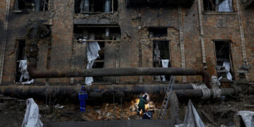 Russia-Ukraine Peace Talks Stretch Into a Second Day