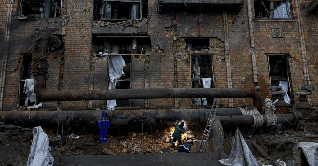 Russia-Ukraine Peace Talks Stretch Into a Second Day