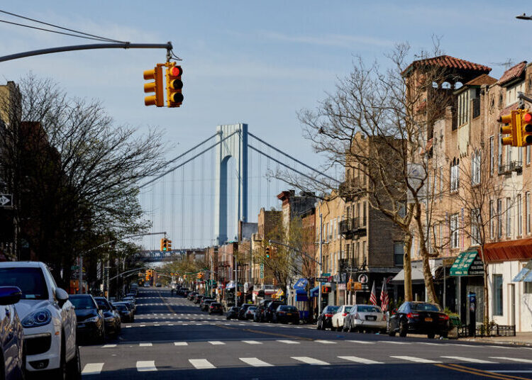 Woman Charged With Assaulting 3 Muslims in Brooklyn, Including Girl, 12