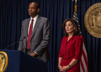 After Taking on Trump and Backing Mamdani, Hochul Sees Her Star Rise