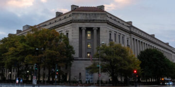 Demanding Support for Trump, Justice Dept. Struggles to Recruit Prosecutors