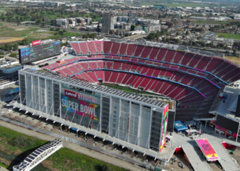 A Super Bowl in Silicon Valley Filled With Valley Billionaires