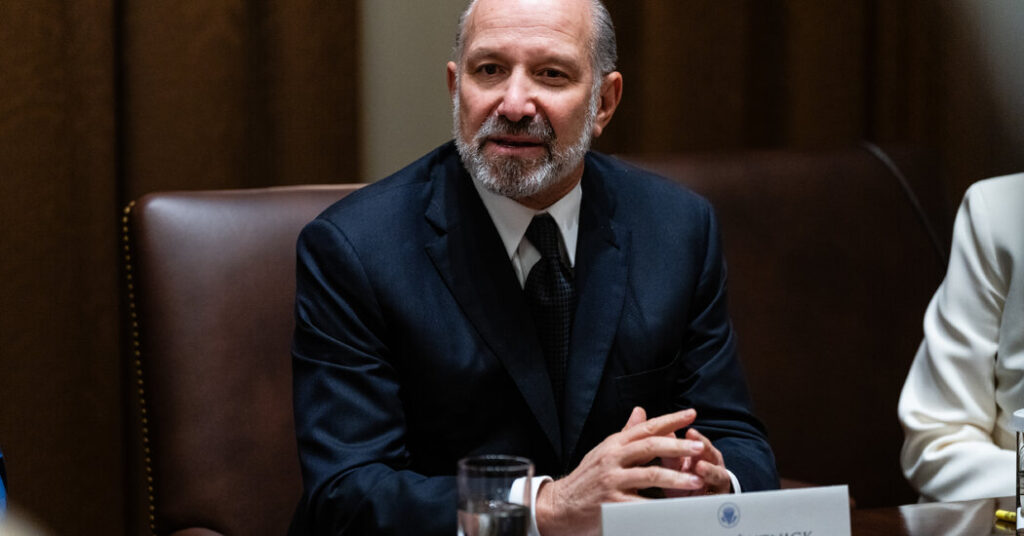 Files Detail Epstein’s Dealings With Commerce Secretary Howard Lutnick