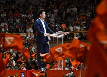 In Bid to Lead Thailand, a Progressive Party Softens Its Image