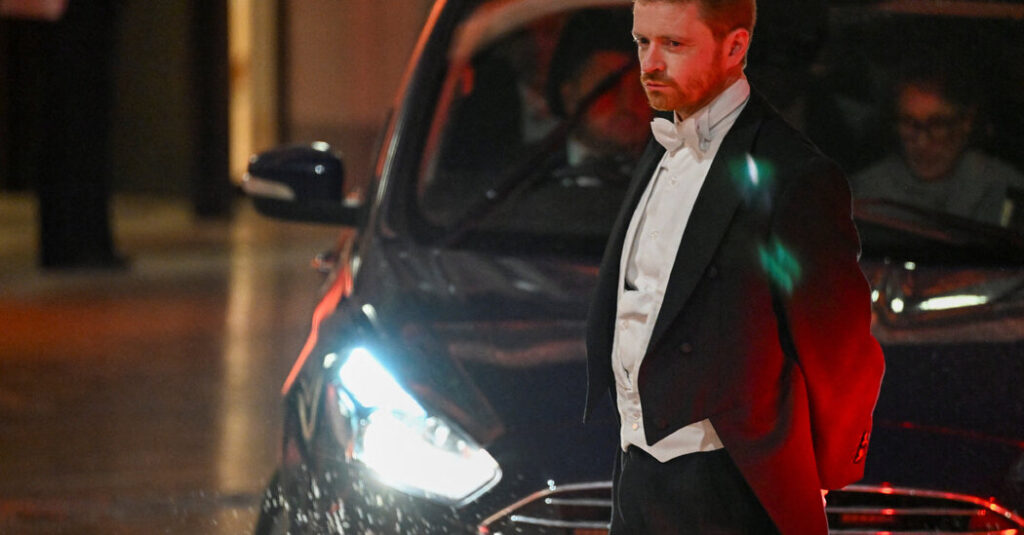 Starmer’s Chief of Staff Resigns, Citing Role in Hiring Friend of Epstein