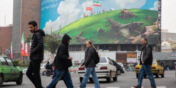 Iran Detains Prominent Opposition Figures, Expanding Crackdown on Dissent