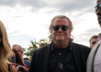 Trump Administration Abandons Steve Bannon Conviction