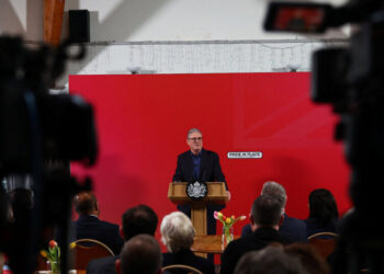 Starmer’s Communications Chief Quits, Adding to British Leader’s Woes