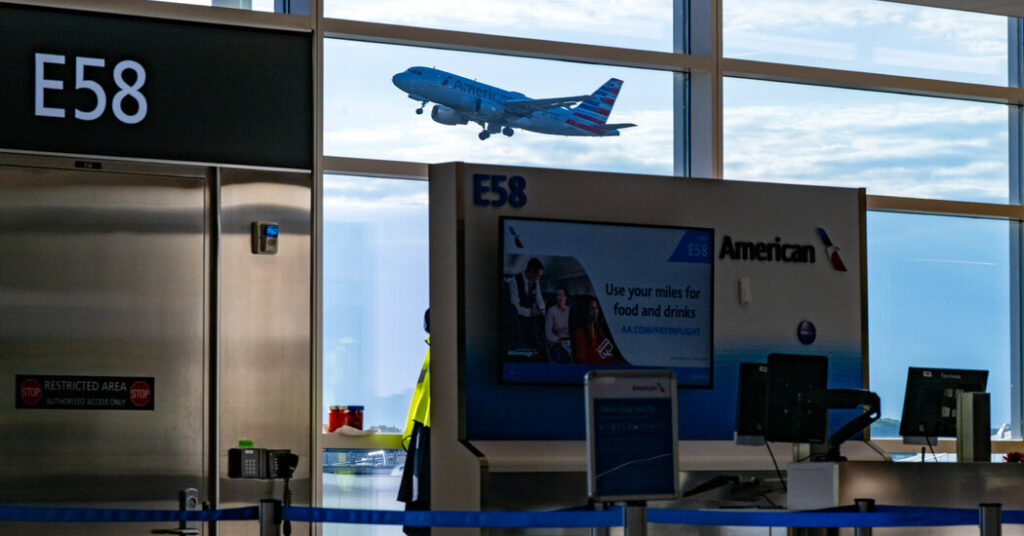 Pilots and Flight Attendants Criticize American Airlines’ Performance