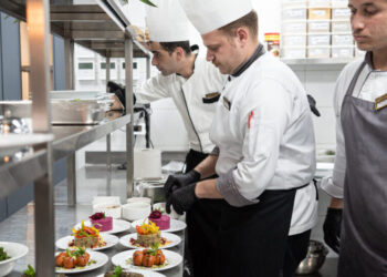 Eating Kosher in the Heart of Syria: Lamb-Stuffed Zucchini but Hold the Yogurt