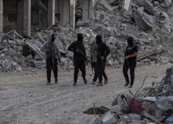 Hamas Would Keep Some Arms Initially in Draft Gaza Plan, Officials Say