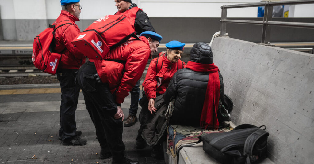Away From Pomp of Olympics, Homeless Shiver on Streets of Milan