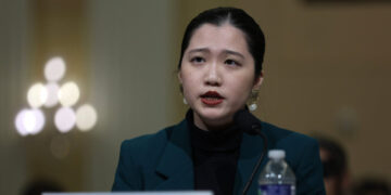 Hong Kong Convicts a Political Exile’s Father, a First for the City