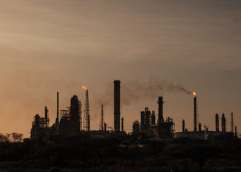 Top U.S. Energy Official Presses Venezuela to Do More to Spur Investment