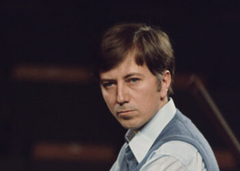 Tamas Vasary, Pianist of Power and Sensitivity, Dies at 92