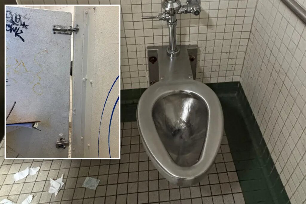 MTA subway bathrooms in the crapper with most missing toilet seats, paper and soap: scathing report