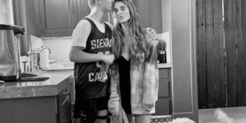 Jessica Simpson’s 12-year-old son towers over pop star in sweet snap