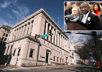 Va. Supreme Court greenlights redistricting measure that could add 4 more Democrat seats in Congress