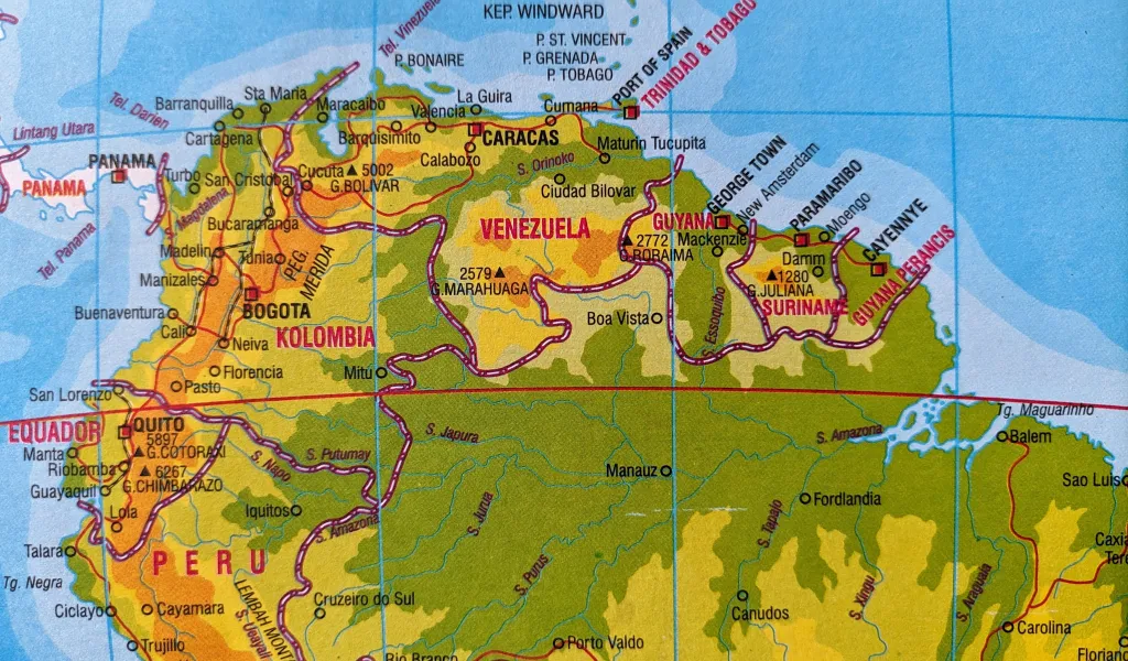 Illustration of a map focused on Venezuela and Colombia, showing surrounding countries and their borders.
