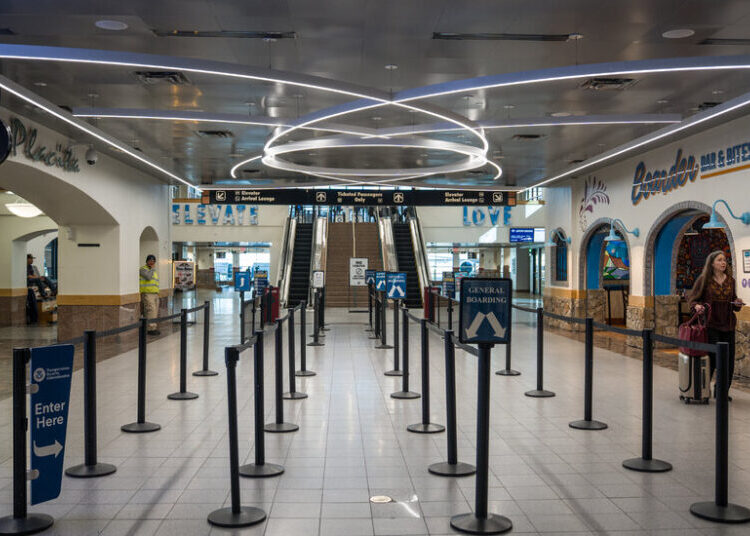 Trump’s Actions Test the Fragile World of Air Travel