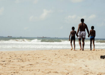 ‘My Father’s Shadow’ Review: The Double Frame of Memory