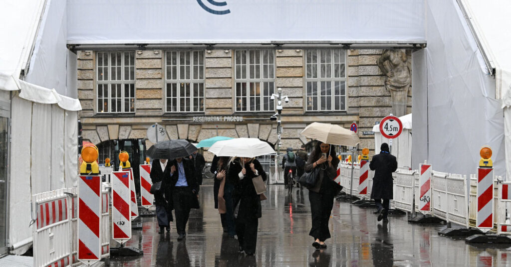 Partial Federal Shutdown Shrinks Congressional Presence in Munich