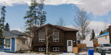 Before Mass Killing, Mental Breakdowns and Online Violent Extremism