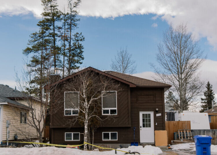 Before Mass Killing, Mental Breakdowns and Online Violent Extremism