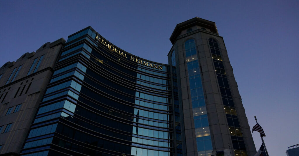 Texas Surgeon Faces Federal Charges That He Falsified Patient Records