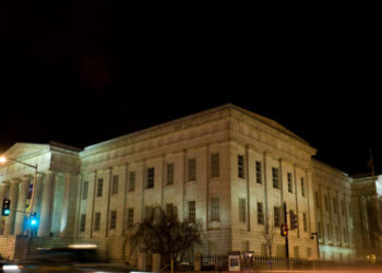 Trump Wants Smithsonian to Create a Different Official Portrait