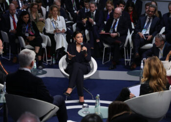In Munich, Ocasio-Cortez Ties Income Inequality to Rise of Authoritarians