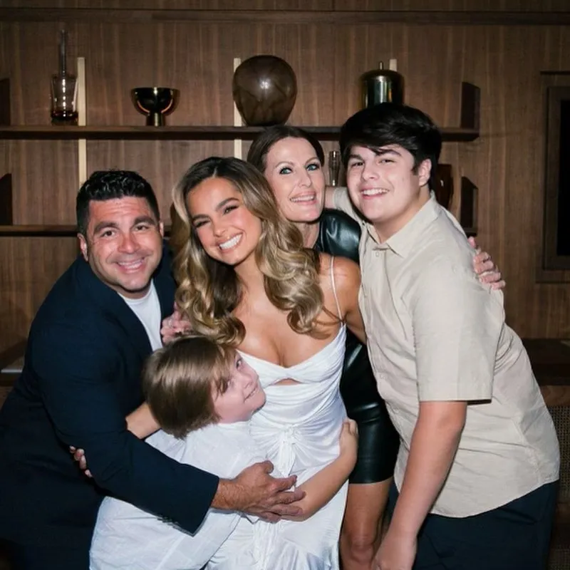 Addison Rae with her parents and two brothers.