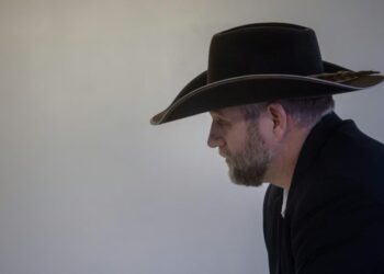 The Right-Wing Militia Leader Who Opposes ICE