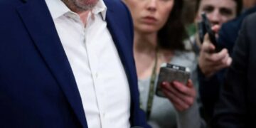 Dem senator blasts Fox host to her face on ICE: ‘It is disappearing legal residents!’