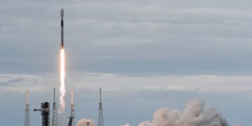 SpaceX seeks FCC nod to build data center constellation in space