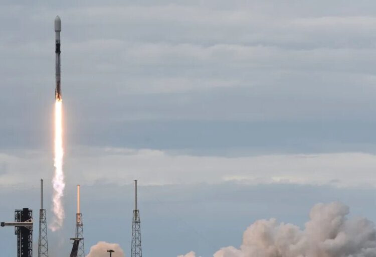 SpaceX seeks FCC nod to build data center constellation in space