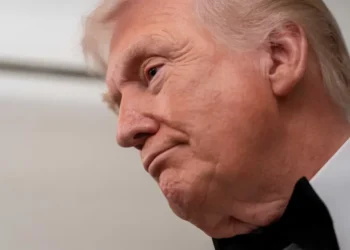 Deep-red Texas flip sparks alarm as data points to looming GOP midterm trouble