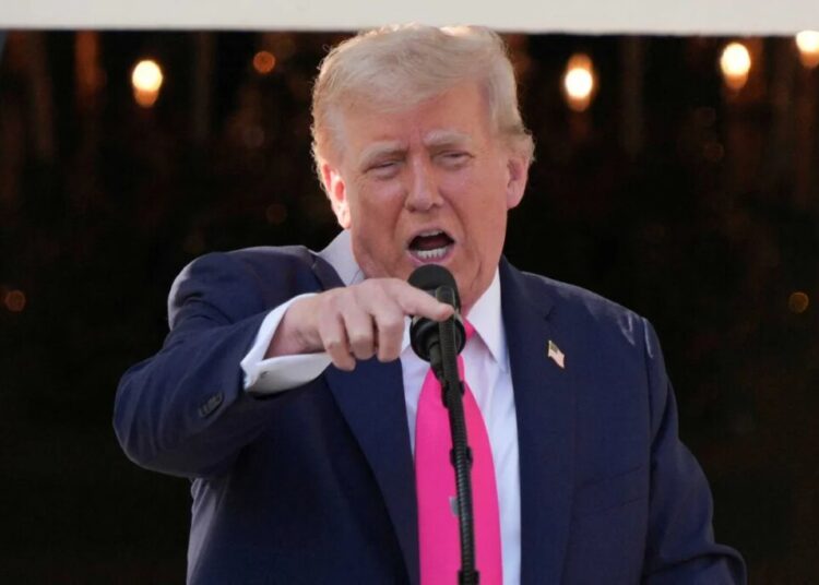 Columnist warns Trump ‘doesn’t have a move’ left on Epstein — and it could cost him