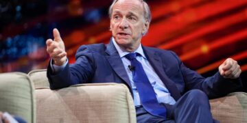 Ray Dalio warns the world is ‘on the brink’ of a capital war of weaponizing money—and gold is the best way for people to protect themselves