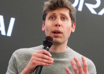 Scott Galloway predicts OpenAI could pull its IPO amid AI ‘vibe shift’ as investors ‘gag’ on Trump proximity, questionable revenue