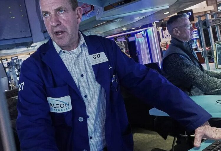 S&P rings up 5th loss in 6 days as tech stocks drag index down, led by AMD’s 17.3% drop