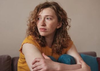 This Gen Z woman applied for 1,000 jobs and offered to cut her own pay because she was ‘really broke and struggling.’ She’s not alone