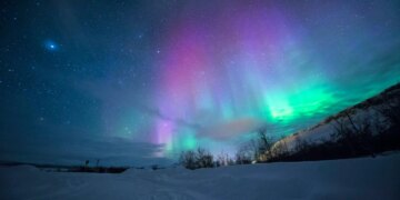 Best Places to Spot the Northern Lights: Destinations to Maximize Your Chances of Seeing the Aurora Borealis