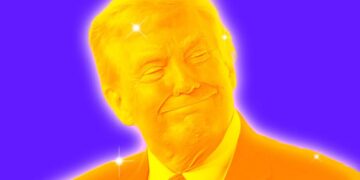 Crypto Guys Who Bought a Huge Gold Trump Statue Now Have a Problem
