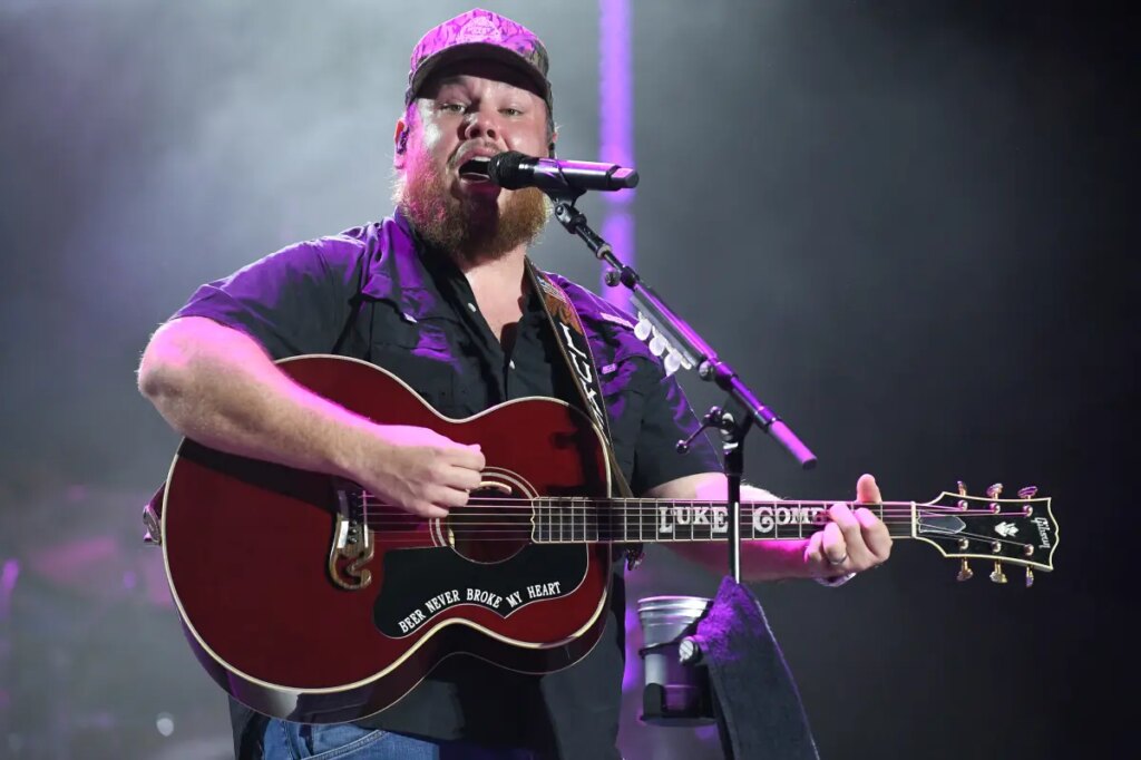 Luke Combs pulls out of Super Bowl show last minute, putting fans on baby watch with ‘family comes first’ post