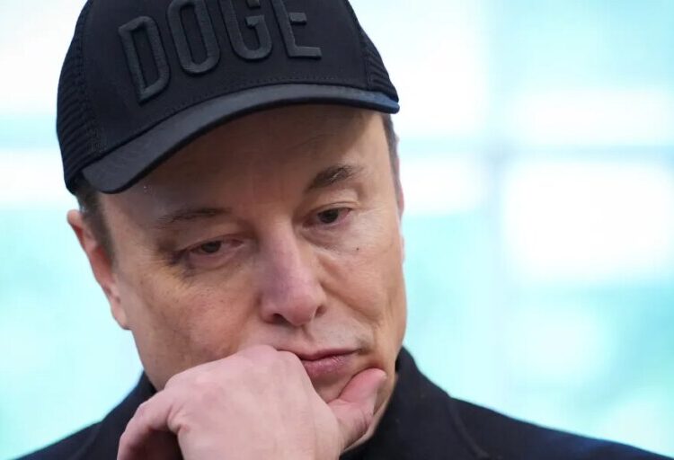 Even with $850 billion to his name, Elon Musk admits ‘money can’t buy happiness.’ But billionaire Mark Cuban says it’s not so simple