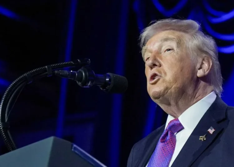 Trump scolded after unusual change at annual governors meeting