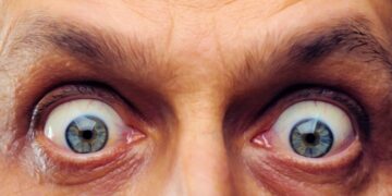 Man Wakes Up Homeless, Realizes He Fell Into AI Psychosis That Destroyed His Entire Life