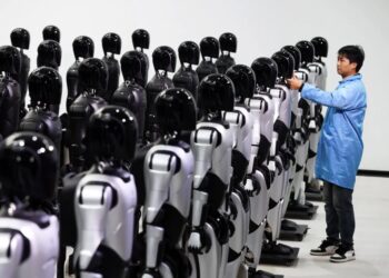 Trade Unions Alarmed by Robots Designed to Do Blue Collar Work