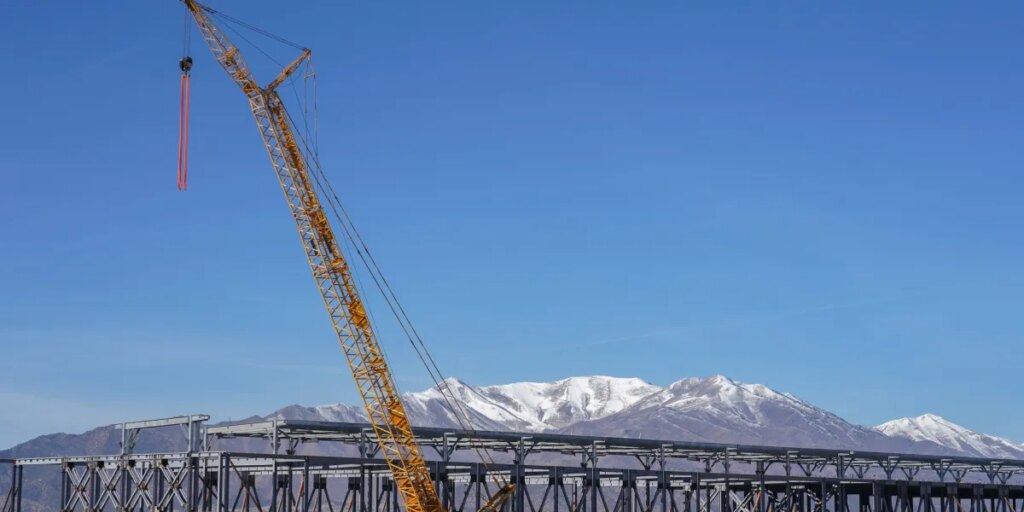 The U.S. construction industry’s need for labor is soaring and will need half a million new workers next year while AI giants ramp up spending